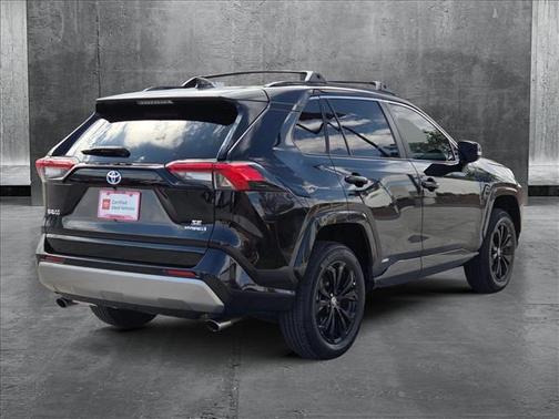 2022 Toyota RAV4 Hybrid SE