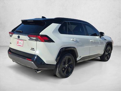 2020 Toyota RAV4 Hybrid SE