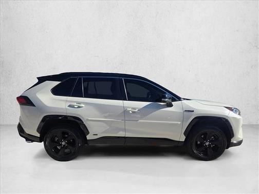 2020 Toyota RAV4 Hybrid SE
