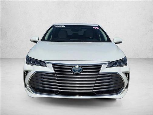 Wind Chill Pearl 2019 Toyota Avalon Hybrid XLE