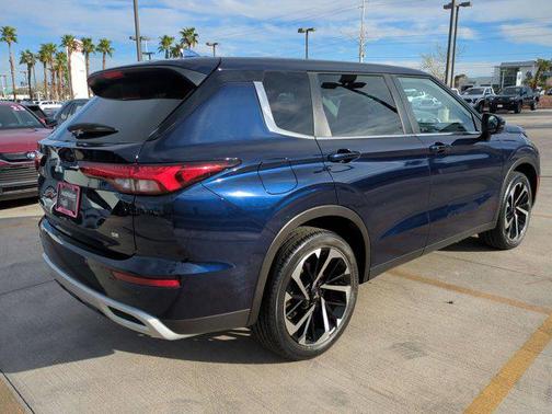 2022 Mitsubishi Outlander SE