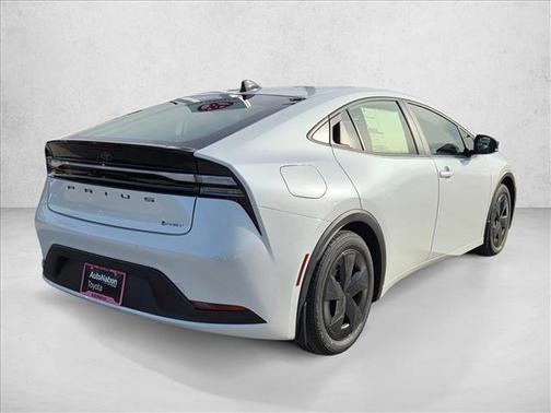 2026 Toyota Prius Plug-In Hybrid SE