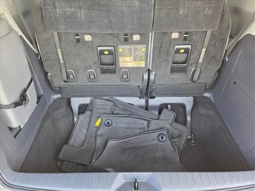 2022 Toyota Sienna LE