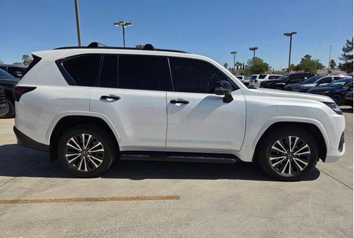 Eminent White Pearl 2023 Lexus LX 600 Premium