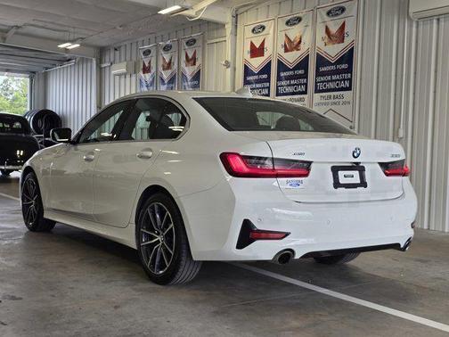 2021 BMW 330 xDrive