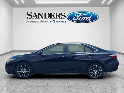 Midnight Black Metallic 2016 Toyota Camry XSE