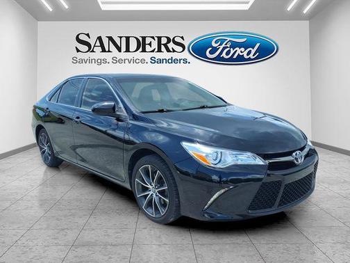 Midnight Black Metallic 2016 Toyota Camry XSE