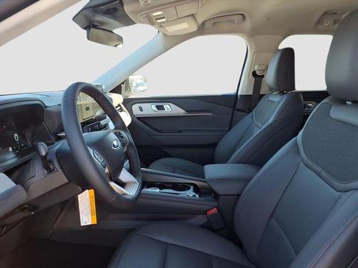 SPACE WHITE METALLIC 2026 Ford Explorer Active