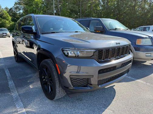 Baltic Gray Metallic Clearcoat 2023 Jeep Grand Cherokee L Altitude