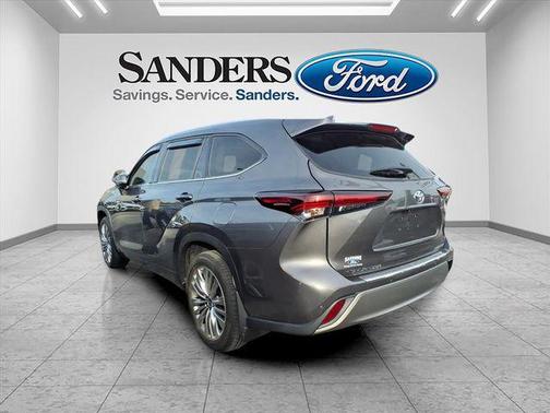 2024 Toyota Highlander Platinum