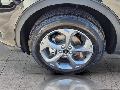 AGATE BLACK METALLIC 2025 Ford Escape ST-Line