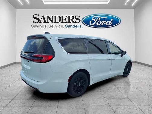 Bright White Clearcoat 2024 Chrysler Pacifica Touring L