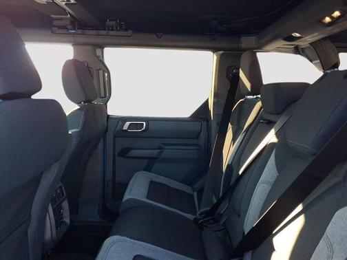 VELOCITY BLUE METALLIC 2025 Ford Bronco Big Bend