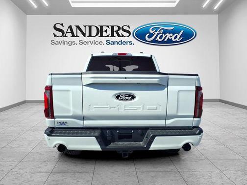 Star White Metallic Tri-Coat 2026 Ford F-150 Lariat