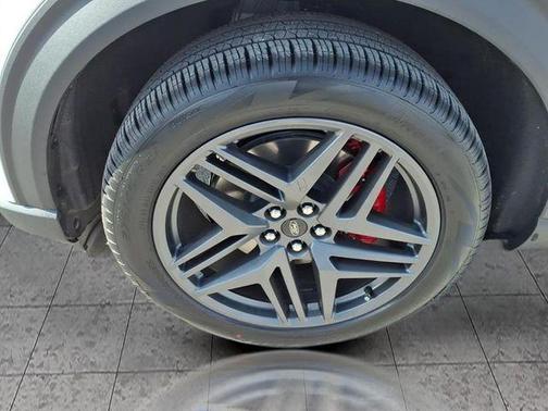 STAR WHITE MET TRI-COAT 2026 Ford Explorer ST-Line