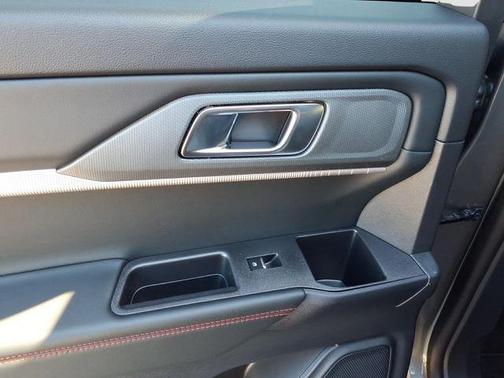 CARBONIZED GRAY METALLIC 2026 Ford Explorer ST-Line