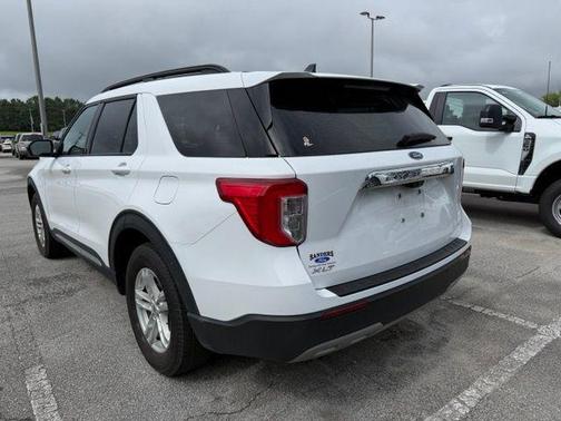 Oxford White 2023 Ford Explorer XLT