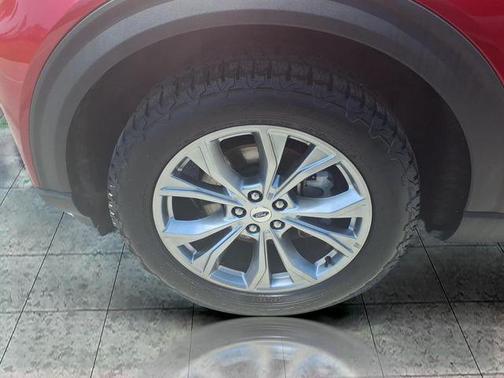 RAPID RED MET TINTED CC 2022 Ford Explorer Limited