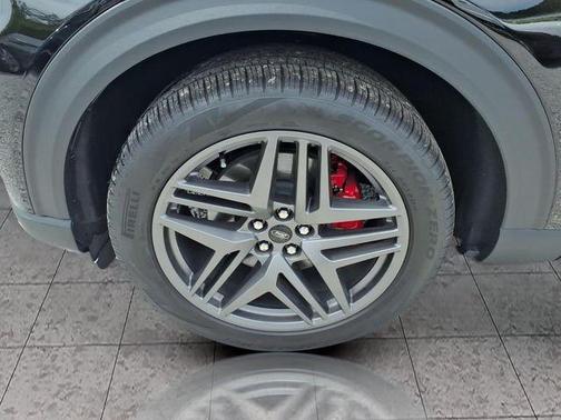 AGATE BLACK METALLIC 2026 Ford Explorer ST-Line