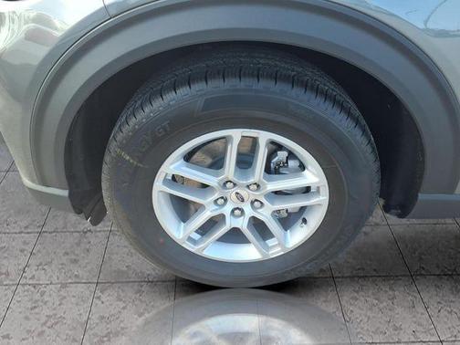 CARBONIZED GRAY METALLIC 2026 Ford Explorer Active