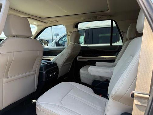 2023 Ford Expedition Max Platinum