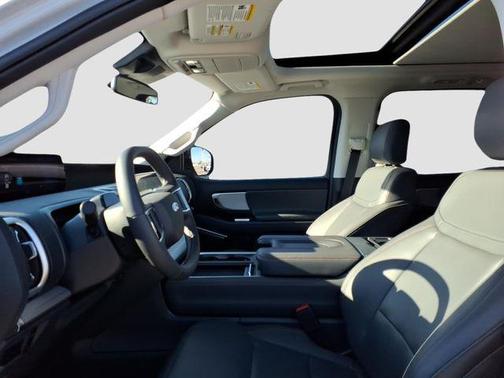 2025 Ford Expedition Max Active 4x2