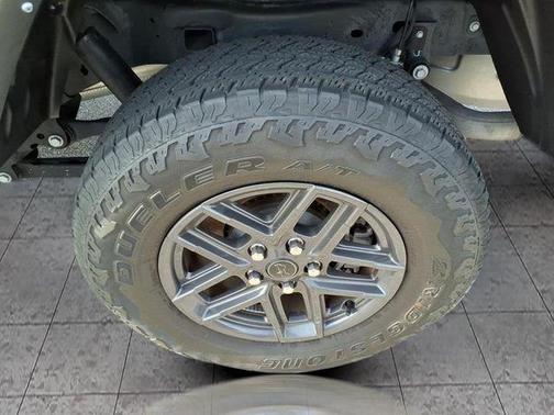 2024 Jeep Gladiator Sport S