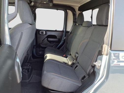 2024 Jeep Gladiator Sport S