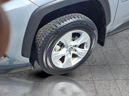 2020 Toyota RAV4 Hybrid LE