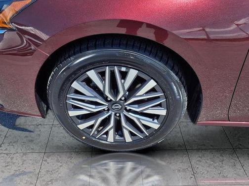 Garnet Pearl Metallic 2025 Nissan Altima 2.5 SV