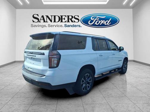 Summit White 2024 Chevrolet Suburban 4WD Z71