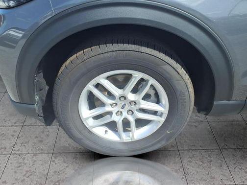 CARBONIZED GRAY METALLIC 2026 Ford Explorer Active