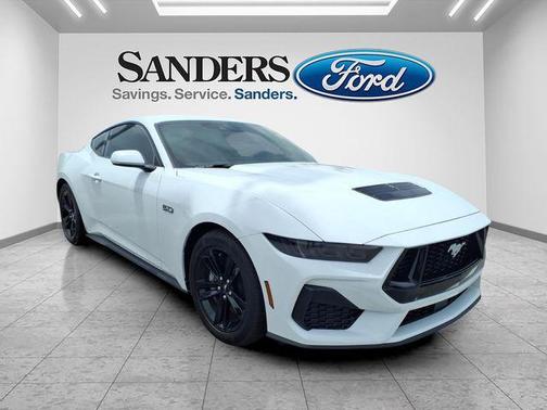 OXFORD WHITE 2026 Ford Mustang GT