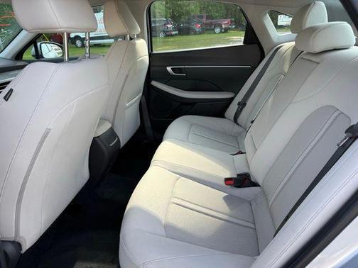 Aero Silver 2025 Hyundai SONATA SEL
