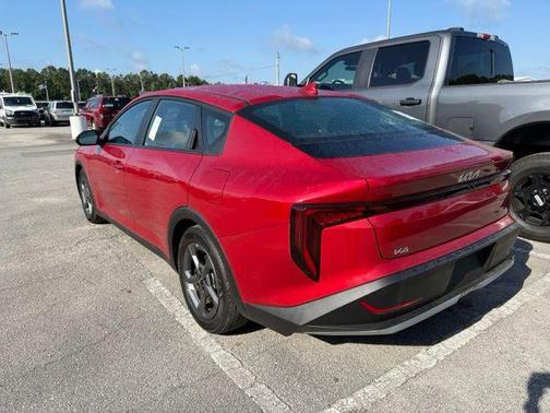 Currant Red 2025 Kia K4 LXS