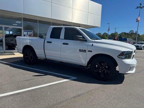 Bright White Clearcoat 2018 RAM 1500 Express