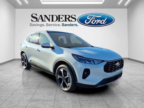 STAR WHITE METALLIC TRI-COAT 2026 Ford Escape ST-Line Select