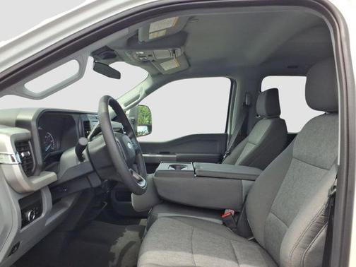 OXFORD WHITE 2026 Ford F-350 XL
