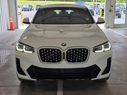 2022 BMW X4 xDrive30i