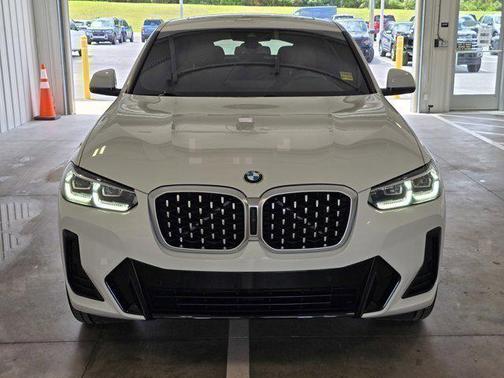 2022 BMW X4 xDrive30i
