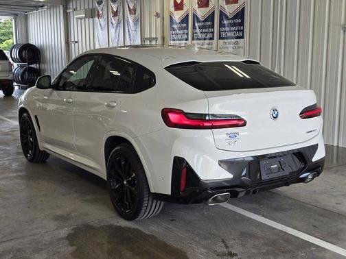 2022 BMW X4 xDrive30i