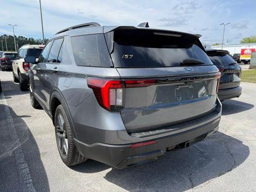 CARBONIZED GRAY METALLIC 2025 Ford Explorer ST-Line