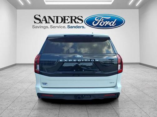 Star White Metallic Tri-Coat 2027 Ford Expedition Max Active 4x4