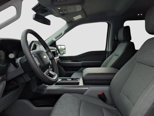 OXFORD WHITE 2026 Ford F-150 XLT