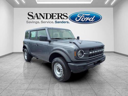 2025 Ford Bronco Base 4 Door 4x4
