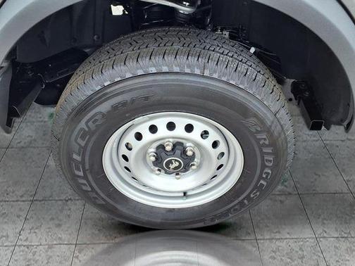 2025 Ford Bronco Base 4 Door 4x4