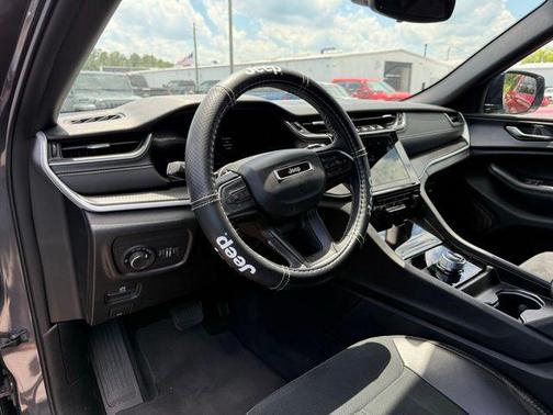 Baltic Gray Metallic Clearcoat 2024 Jeep Grand Cherokee Altitude