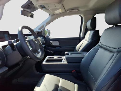 STAR WHITE MET TRI-COAT 2026 Ford Expedition Max Active 4x4