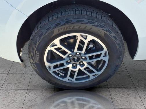 STAR WHITE MET TRI-COAT 2026 Ford Expedition Max Active 4x4