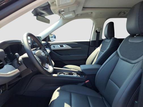Agate Black Metallic 2026 Ford Explorer Active